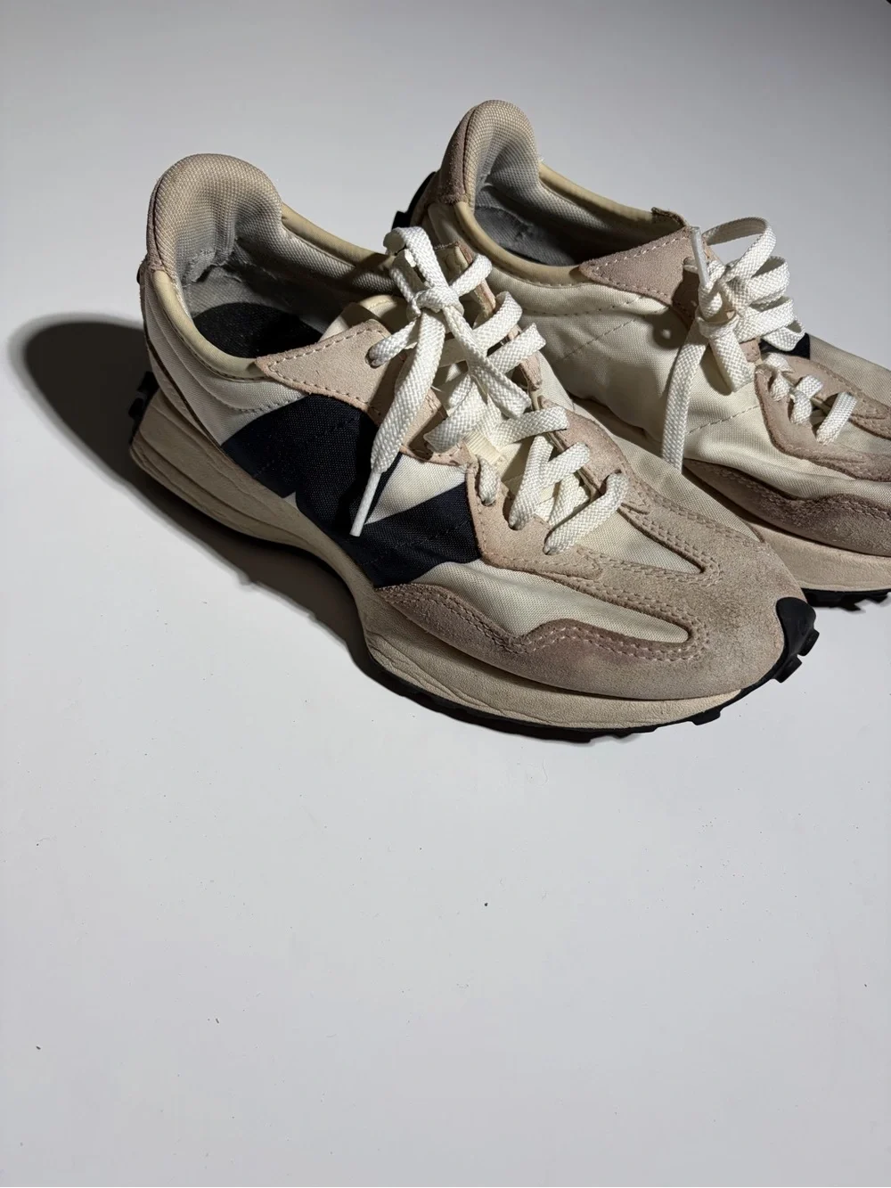 Casual Lace-Up Sneakers in Beige and Black NB 327’s women